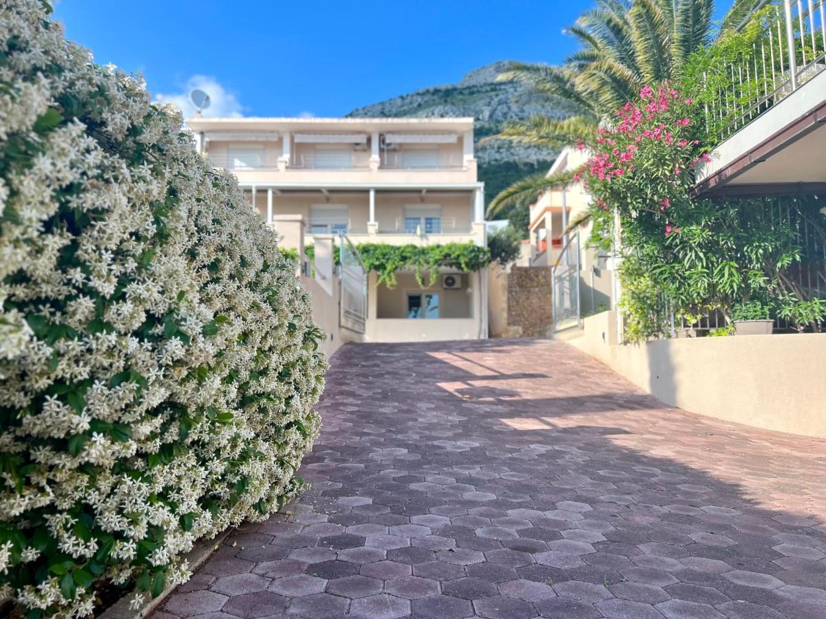 Villa Romana II 奥米什 外观 照片