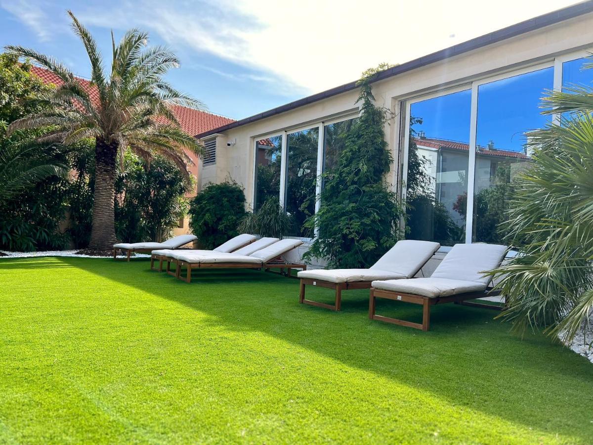 Villa Romana II 奥米什 外观 照片